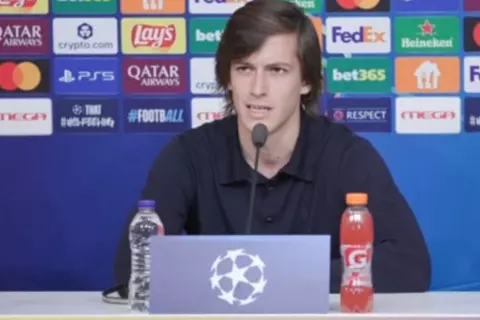 كاريراس: أجواء غرفة ملابس ريال مدريد رائعة.. وجاهز للعب بأي مركز ضد أولمبياكوس